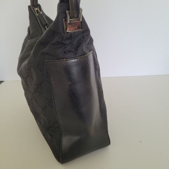 GUCCI GG Monogram Black Shoulder Bag Handbag Nylon Leather Trim Medium Zip Logo - Picture 4 of 13